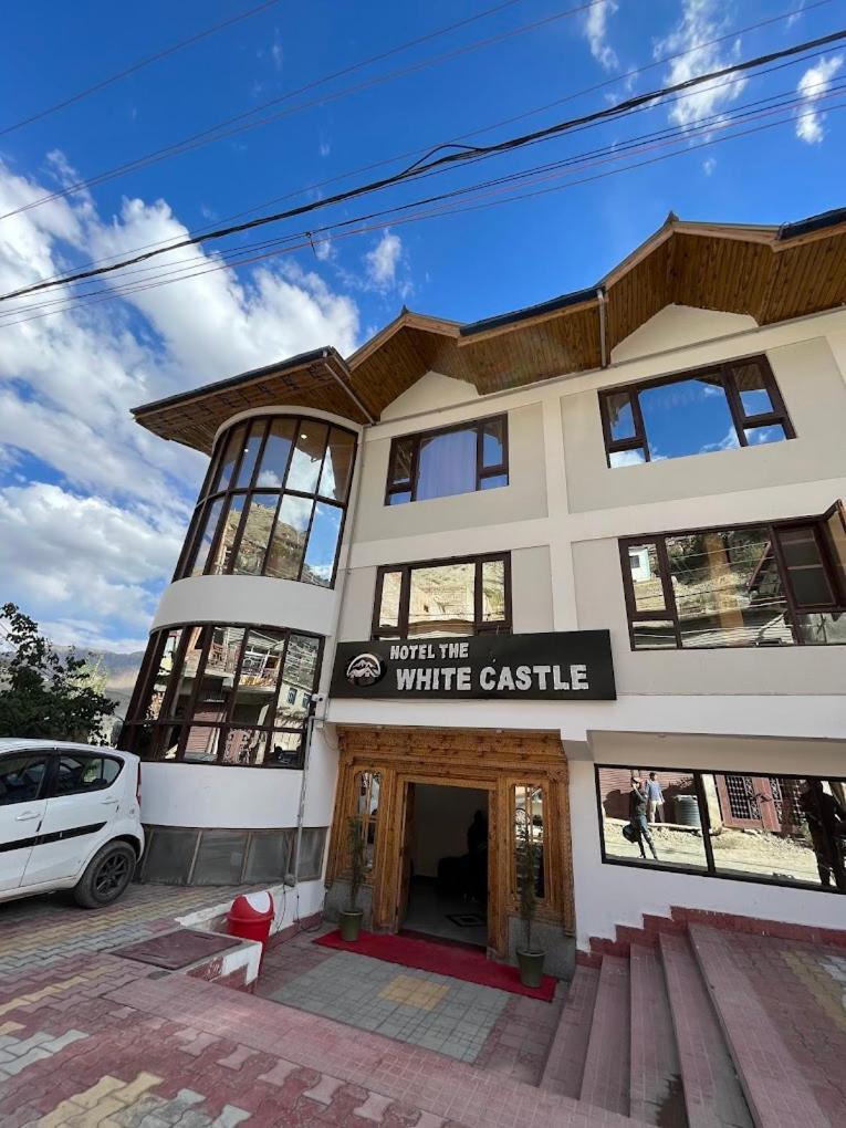 White Castle Kargil Hotel Exterior photo